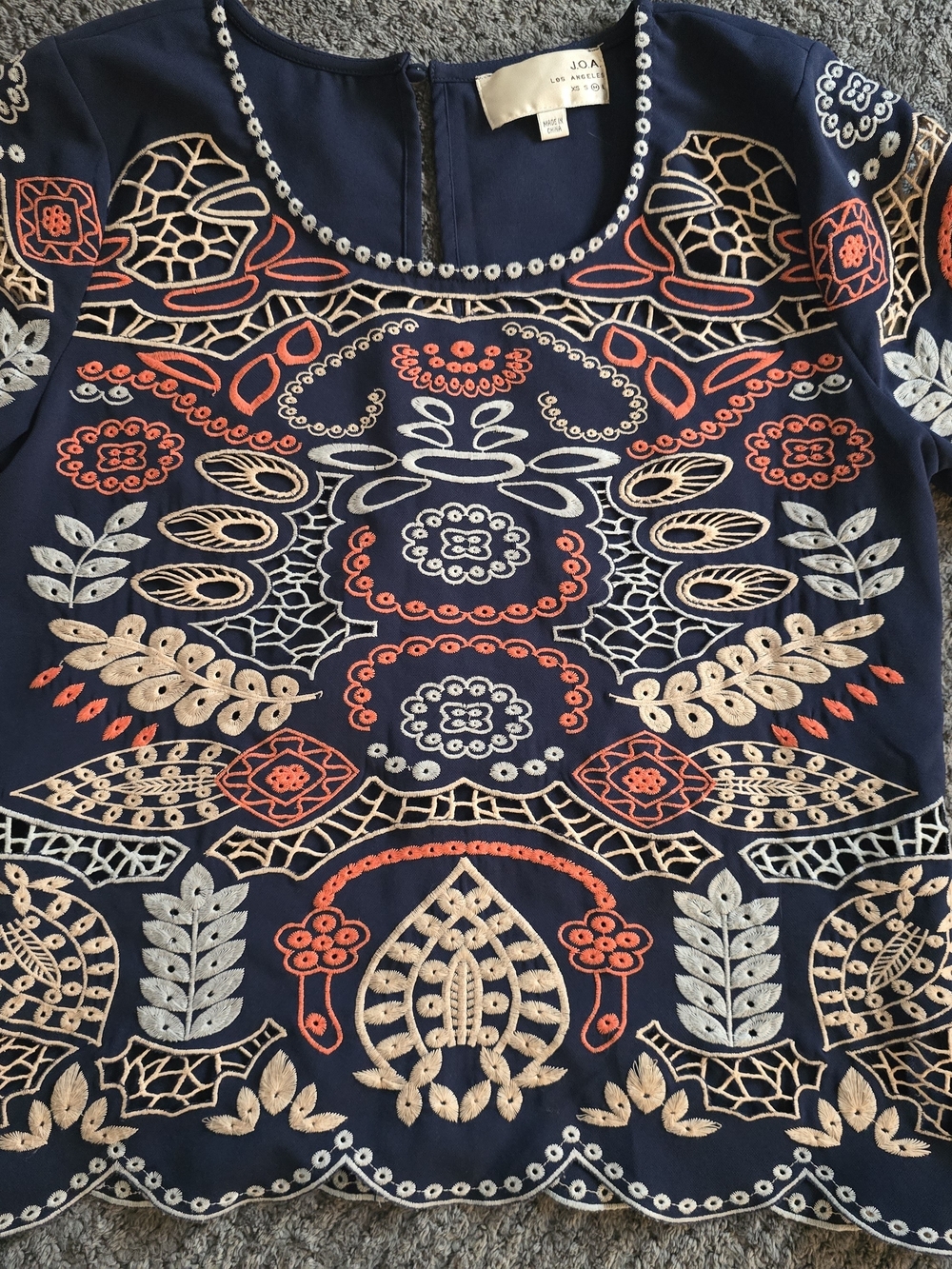 J.O.A. (Just One Answer) Navy Embroidered Short Sleeve Top/Blouse ~ Size MEDIUM